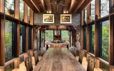 Clay brick enhances “off-the-grid” Waterberg retreat