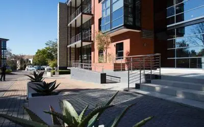 TOP PROJECT: 6 Star Upper Grayston Block F